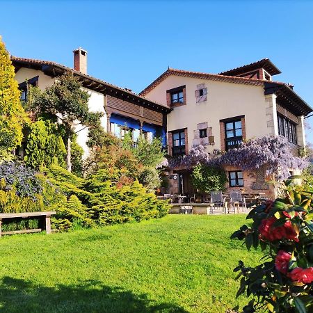 Llenín C.A.赫雷达德拉库斯特旅馆旅馆 外观 照片