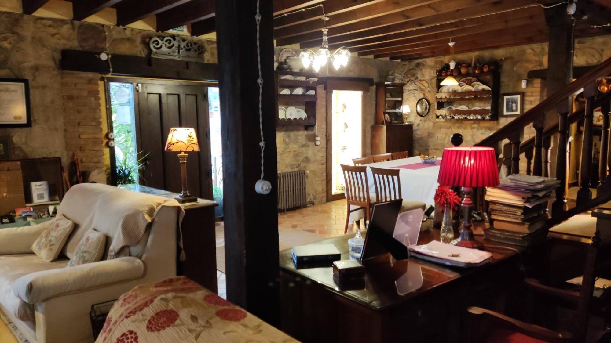 Llenín C.A.赫雷达德拉库斯特旅馆旅馆 外观 照片
